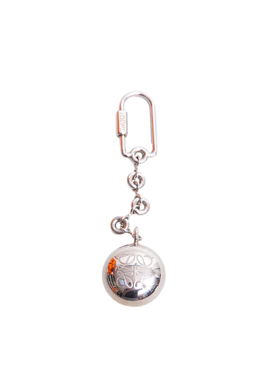 LOEWE PEBBLE KEYRING WITH AN ANAGRAM