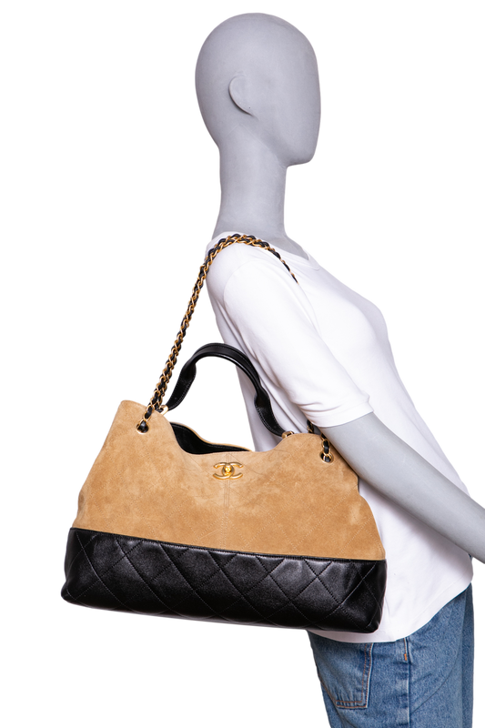 CHANEL 25 A COCO SUEDE CALFSKIN COCO BASE SHOPPING BEIGE/BLACK SUEDE E LEATHER