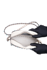 VALENTINO CAMERA ROCKSTUD OFF WHITE/TURQUOISE STUDS