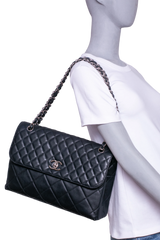 CHANEL THE BUSINESS FLAP BAG QUILTED BLACK