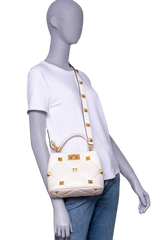VALENTINO ROMAN STUD TOP HANDLE OFF WHITE