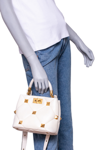 VALENTINO ROMAN STUD TOP HANDLE OFF WHITE