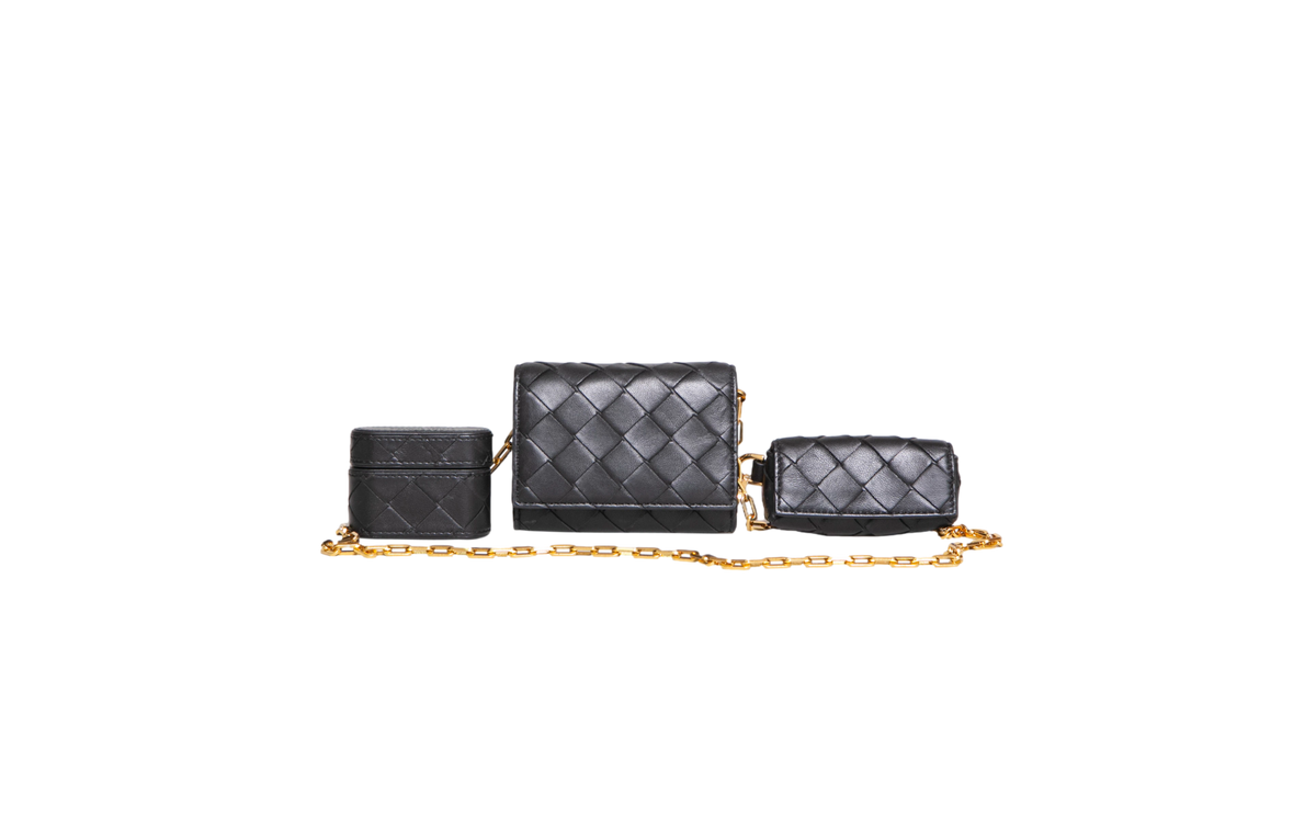 BOTTEGA CARD CASE ON CHAIN WITH ACCESSORY INTRECCIATO BLACK E GOLD