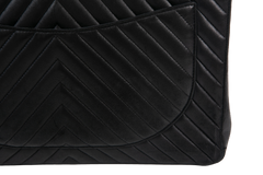 CHANEL MAXI DOUBLE FLAP CHEVRON BLACK