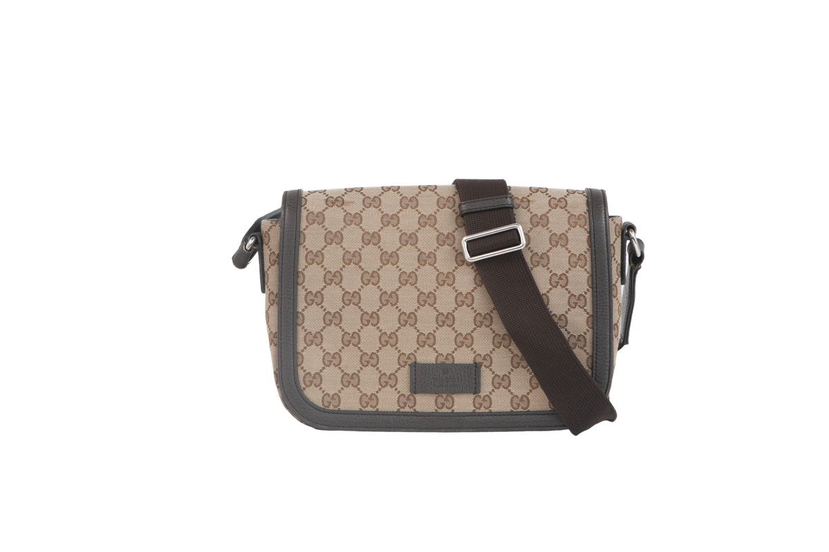 GUCCI FLAP MESSENGER GG SUPREME