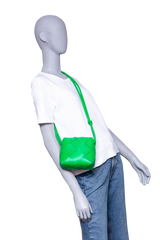 BOTTEGA MINI CASSETTE CAMERA INTRECCIATO GREEN PARAKEET