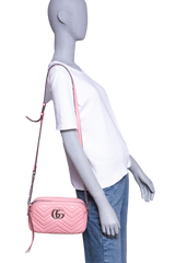 GUCCI GG MARMONT CAMERA BAG SMALL MATELASSE PINK
