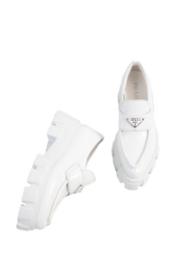 DESAPEGO THASSIA NAVES PRADA MOCASSIM MONOLITH WHITE