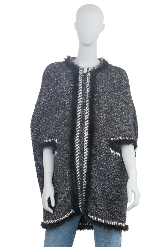 CHANEL PONCHO LA PETITE VESTE WOOL TRICOT