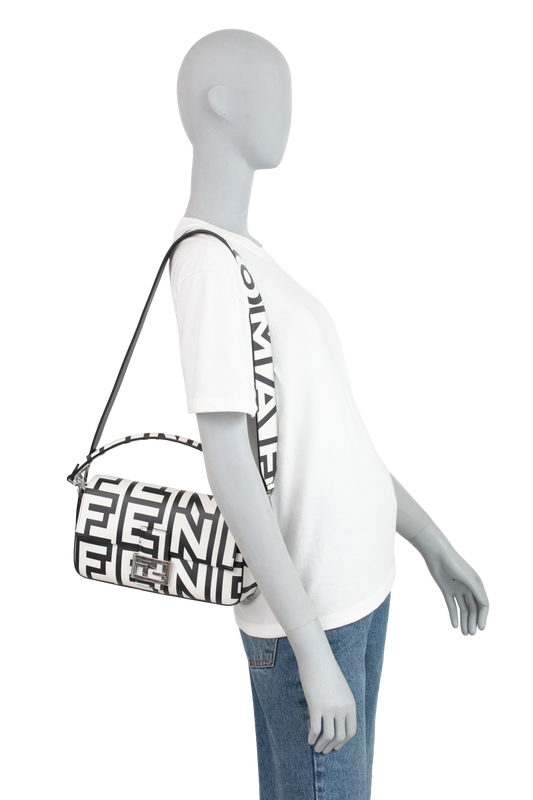 FENDI X MARC JACOBS BAGUETTE STYLISH SLING B&W