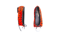 CHANEL MÉRTIERS D ART 2026 BALLERINES AGNEAU & VEAU VERNI ORANGE NOIR & BLANC - 34 BR
