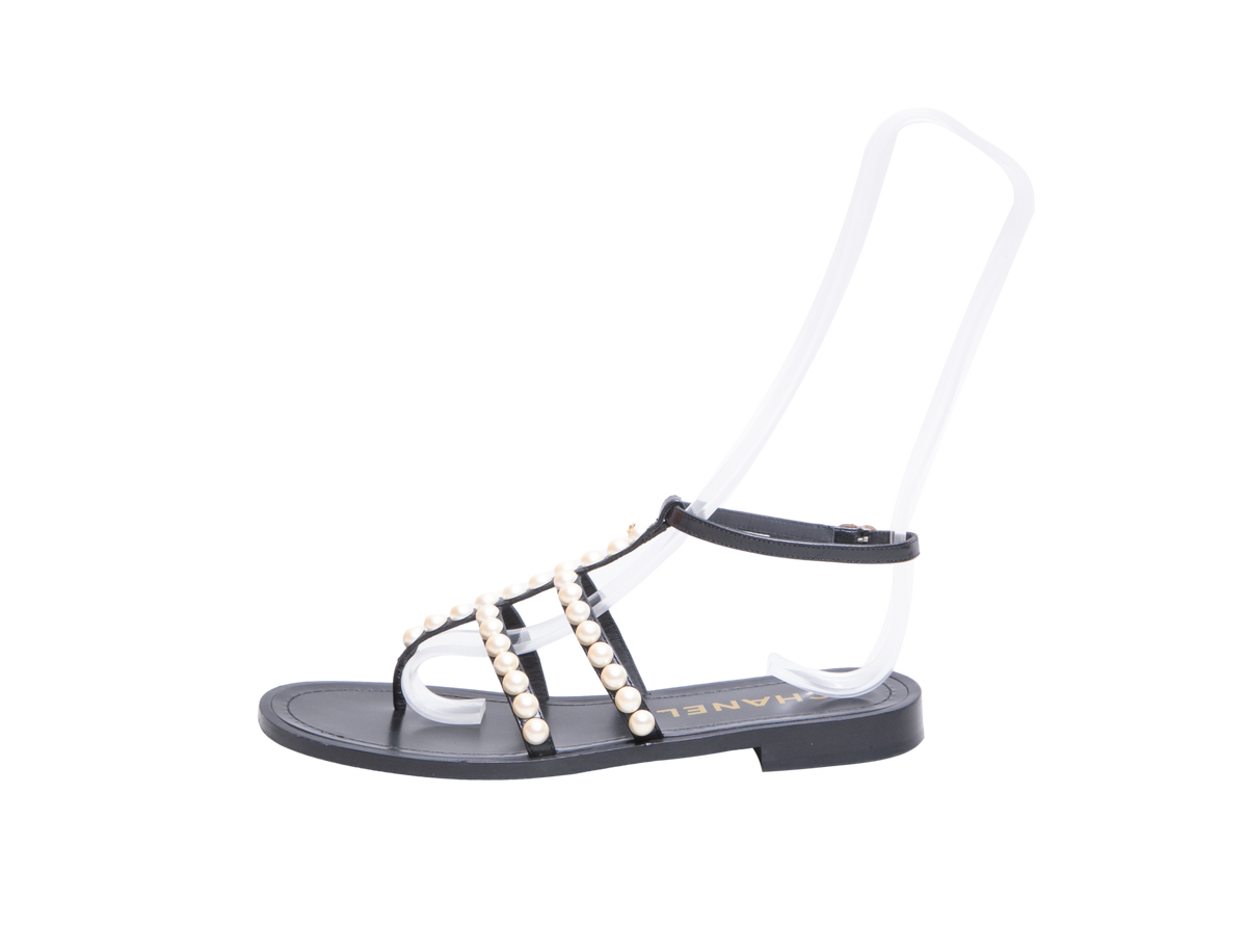 CHANEL THONG SANDALS GOATSKIN PEARL BLACK - 36 BR