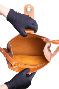 LV CLUNY BUCKET EPI CARAMEL