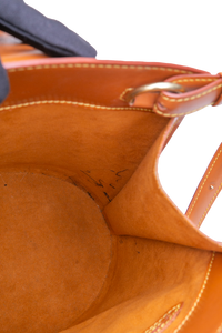 LV CLUNY BUCKET EPI CARAMEL