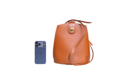 LV CLUNY BUCKET EPI CARAMEL