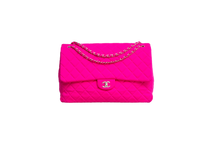 CHANEL CLASSIC FLAP MAXI MATELASSÊ NEON PINK