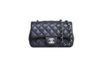 DESAPEGO RAYZA NICACIO CHANEL CLASSIC RECTANGLE FLAP CAVIAR BLACK