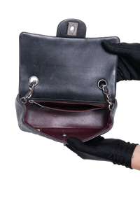 DESAPEGO RAYZA NICACIO CHANEL CLASSIC RECTANGLE FLAP CAVIAR BLACK