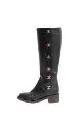 DESAPEGO TATIANA PILÃO CHANEL BLACK LEATHER TURNLOCK BOOTS - 34 1/2 BR