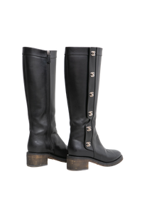 DESAPEGO TATIANA PILÃO CHANEL BLACK LEATHER TURNLOCK BOOTS - 34 1/2 BR
