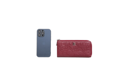 DESAPEGO TATIANA PILÃO CHANEL WALLET LONG RED CAMELIA ZIP