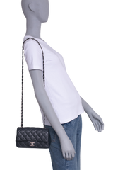 DESAPEGO RAYZA NICACIO CHANEL CLASSIC RECTANGLE FLAP CAVIAR BLACK
