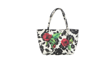 DG TOTE SCAPE B&W WITH FLOWERS