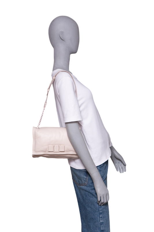 FERRAGAMO VIVA BOW PADDED OFF WHITE
