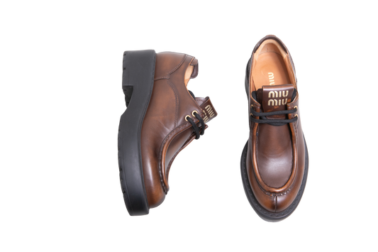 DESAPEGO ANNA FASANO MIU MIU LOAFER LACED FUMÉ LEATHER SIENNA - 35 1/2 BR
