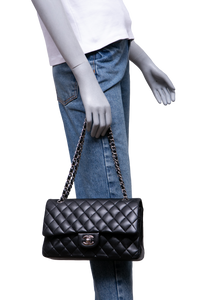 CHANEL CLASSIC DOUBLE FLAP MEDIUM LAMBSKIN BLACK HDWR SILVER