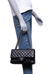 CHANEL CLASSIC DOUBLE FLAP MEDIUM LAMBSKIN BLACK HDWR SILVER