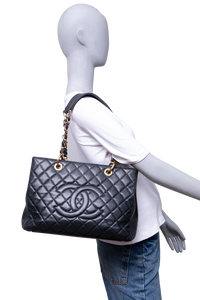 CHANEL GRAND SHOPPING TOTE (GST) CAVIAR BLACK