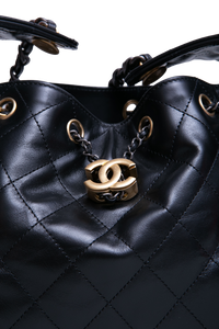 CHANEL 25 SMALL VEAU BRILLANT NOIR