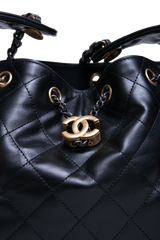 CHANEL 25 SMALL VEAU BRILLANT NOIR