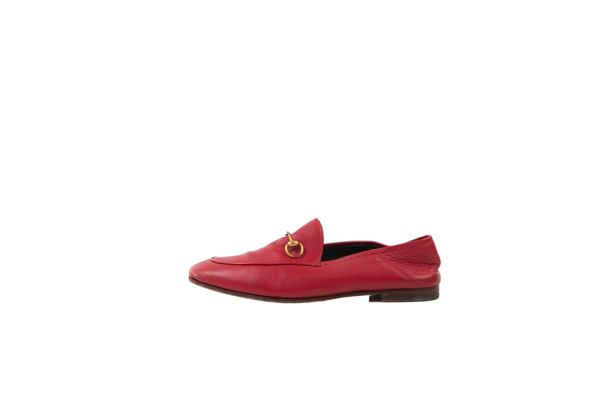 DESAPEGO THASSIA NAVES GUCCI LOAFER COURO RED