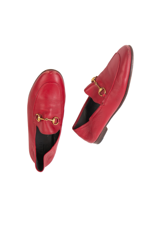 DESAPEGO THASSIA NAVES GUCCI LOAFER COURO RED