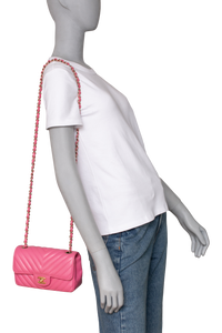 DESAPEGO DANDYNHA BARBOSA CHANEL CLASSIC MINI SF LAMBSKIN PINK