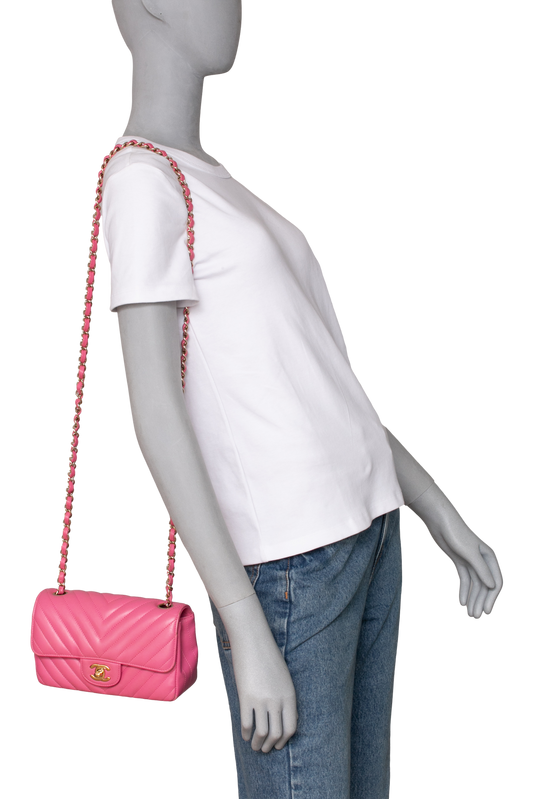DESAPEGO DANDYNHA BARBOSA CHANEL CLASSIC MINI SF LAMBSKIN PINK