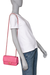 DESAPEGO DANDYNHA BARBOSA CHANEL CLASSIC MINI SF LAMBSKIN PINK