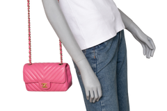 DESAPEGO DANDYNHA BARBOSA CHANEL CLASSIC MINI SF LAMBSKIN PINK