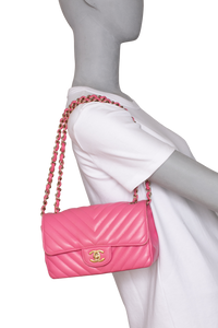 DESAPEGO DANDYNHA BARBOSA CHANEL CLASSIC MINI SF LAMBSKIN PINK