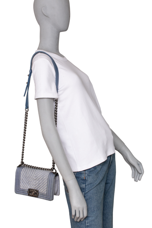 DESAPEGO DANDYNHA BARBOSA CHANEL BOY CHEVRON SMALL FLAP DENIM