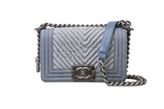 DESAPEGO DANDYNHA BARBOSA CHANEL BOY CHEVRON SMALL FLAP DENIM