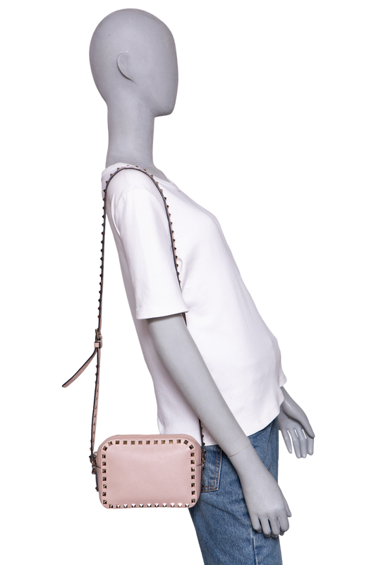 VALENTINO ROCKSTUD CAMERA BAG LEATHER NUDE