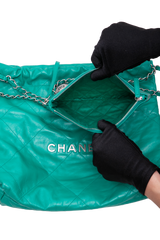 DESAPEGO BRUNA CARDOSO CHANEL 22 SMALL SHINY CALFSKIN GREEN-SILVER HDWR