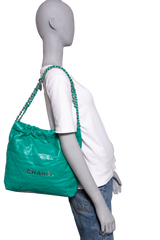 DESAPEGO BRUNA CARDOSO CHANEL 22 SMALL SHINY CALFSKIN GREEN-SILVER HDWR