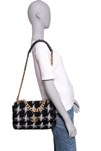 DESAPEGO BRUNA CARDOSO CHANEL 19 LARGE TWEED CHAIN BLACK/WHITE TWO-TONE HDWR