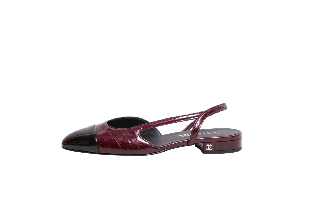 CHANEL PATENT CALFSKIN CROCODILE EMBOSSED CAP TOE CC SLINGBACK - DARK BURUNDY & BLACK - 36,5 BR
