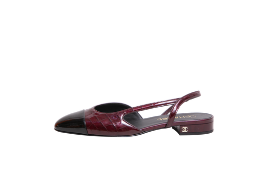 CHANEL PATENT CALFSKIN CROCODILE EMBOSSED CAP TOE CC SLINGBACK - DARK BURUNDY & BLACK - 36,5 BR