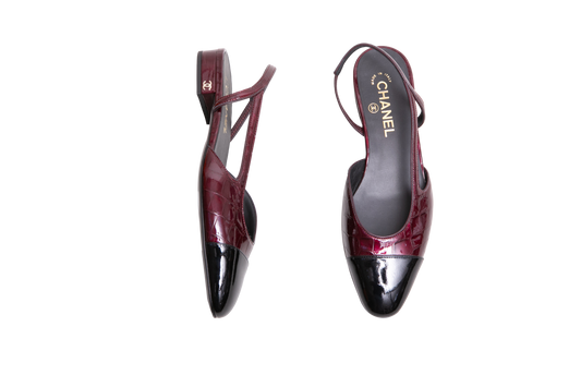 CHANEL PATENT CALFSKIN CROCODILE EMBOSSED CAP TOE CC SLINGBACK - DARK BURUNDY & BLACK - 36,5 BR